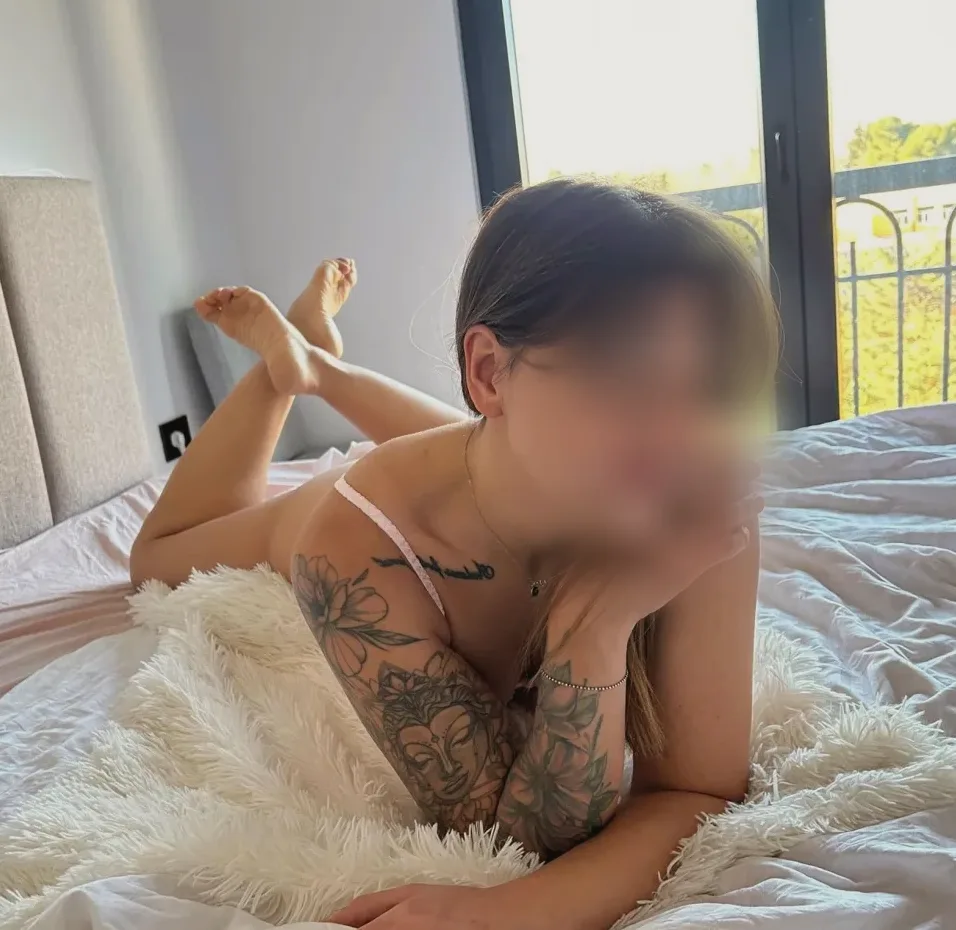 Alena, 34