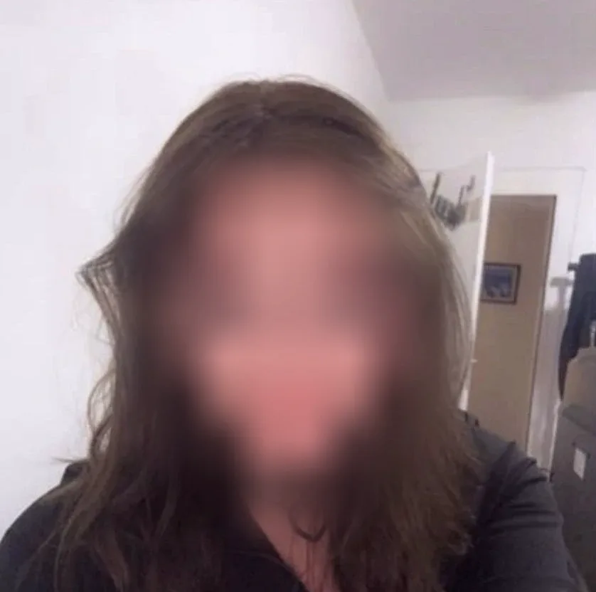 Katrin, 25