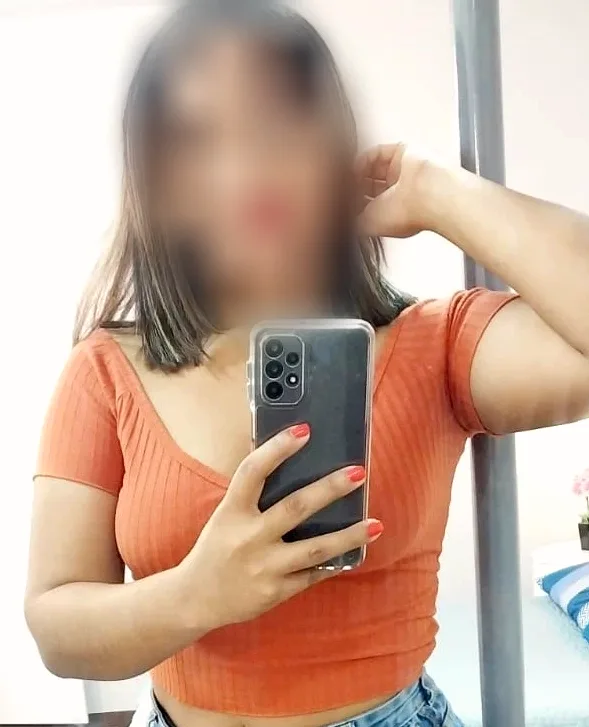 Mira, 26