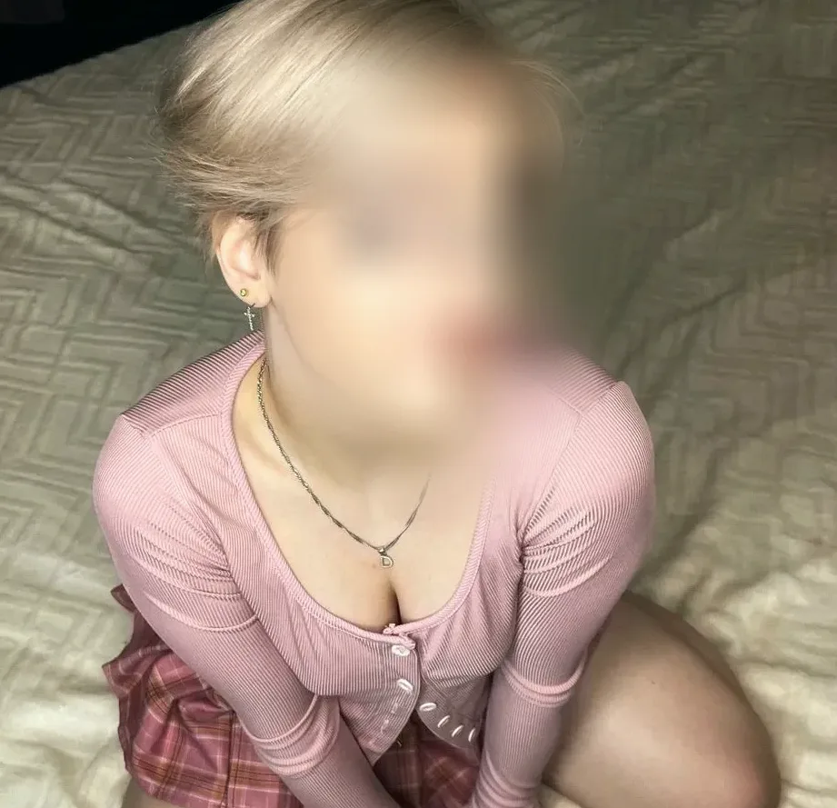 Yvonne, 20